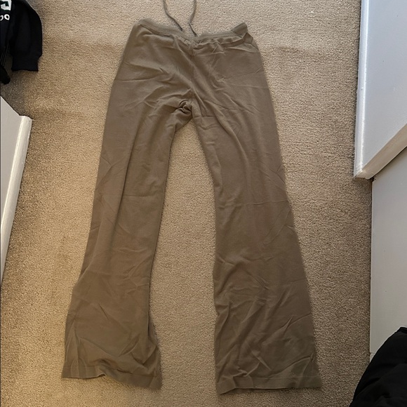 New Set active XS taupe knit pant